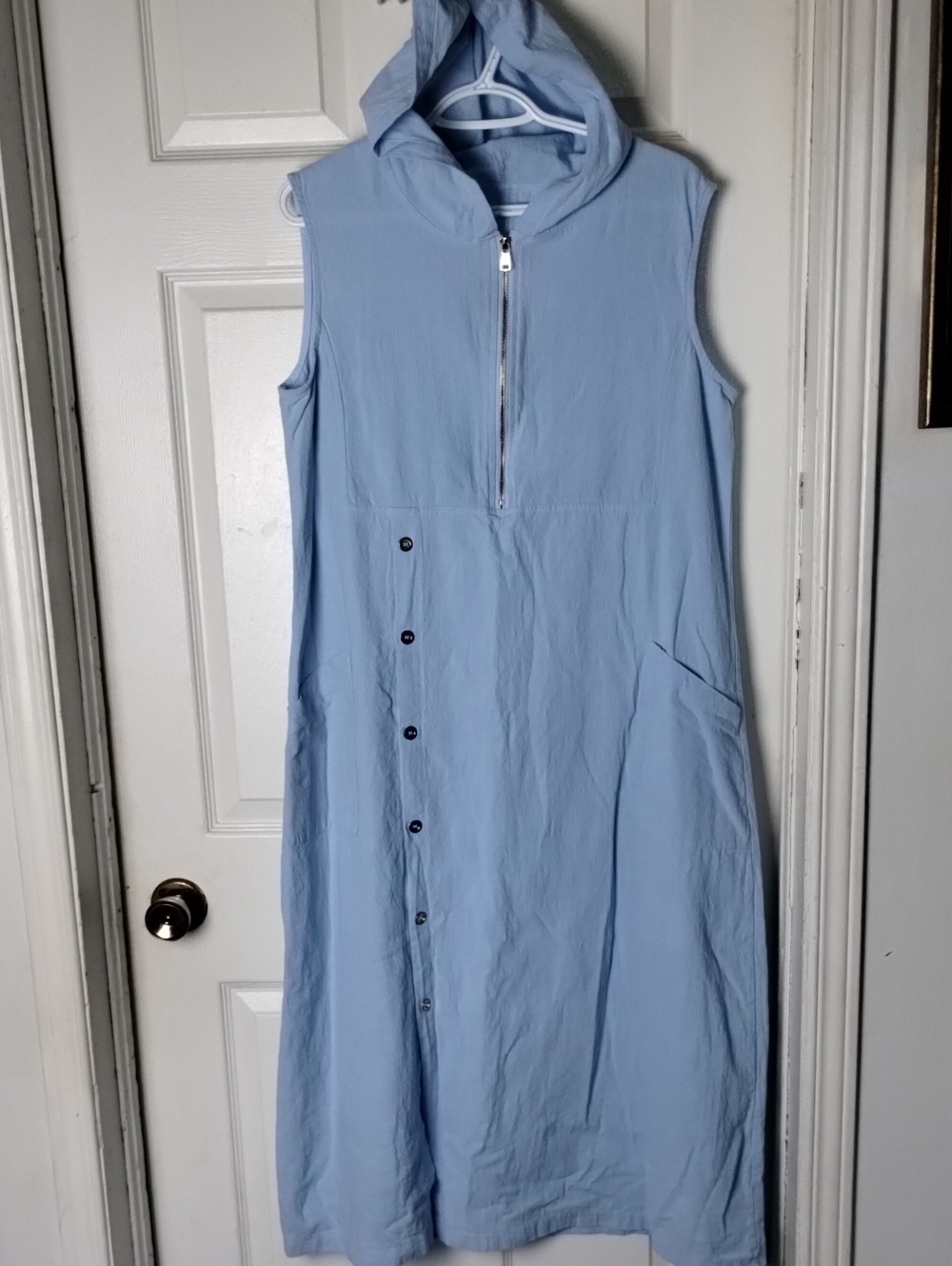 Boho Light Blue Sleeveless Hooded Midi Dress with Asymmetric Buttons. XL